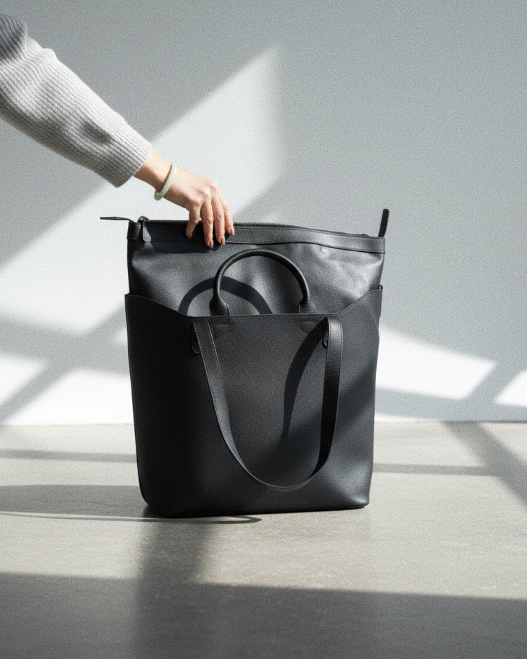 Colossi Tote